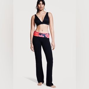 Victoria Sport Flare Yoga Leggings Size L